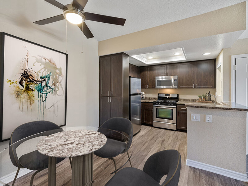 Dining Room | Village Oaks CA