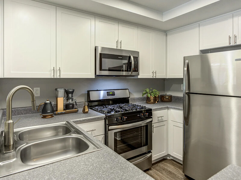 Kitchen | Village Oaks CA