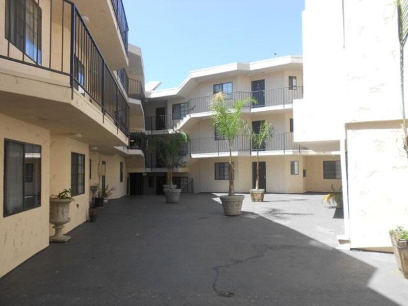 Apartments Pacoima