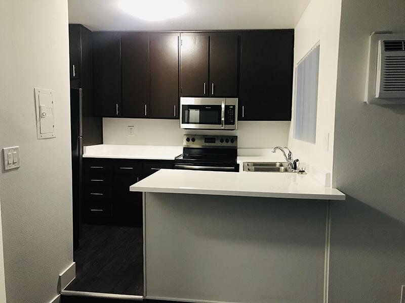 Kitchen | Studio City Hills