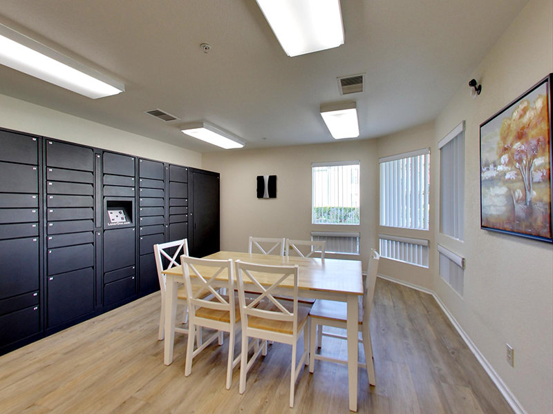 Dining Area | Heritage Park Livermore