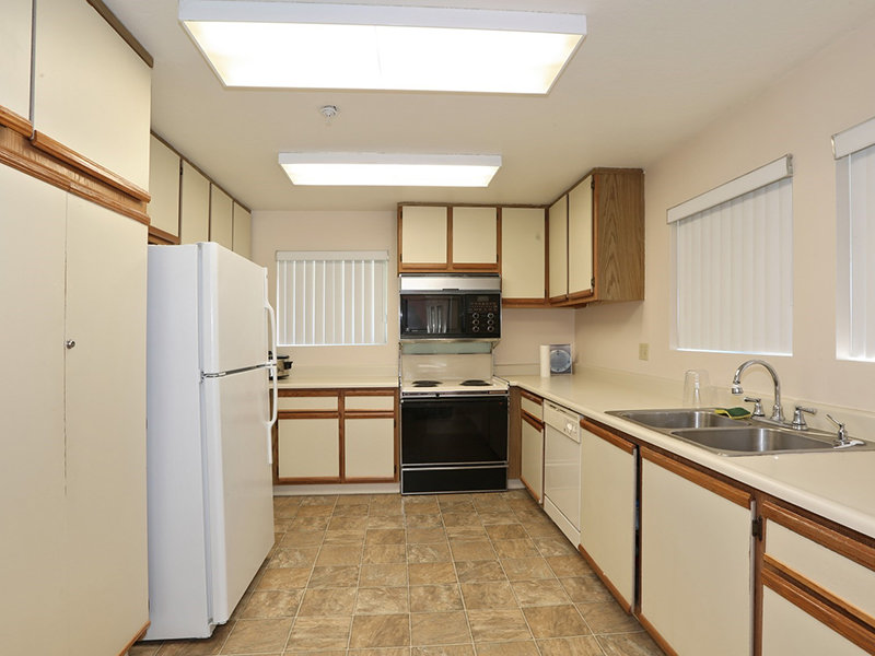Fully Equipped Kitchen | Heritage Park Livermore