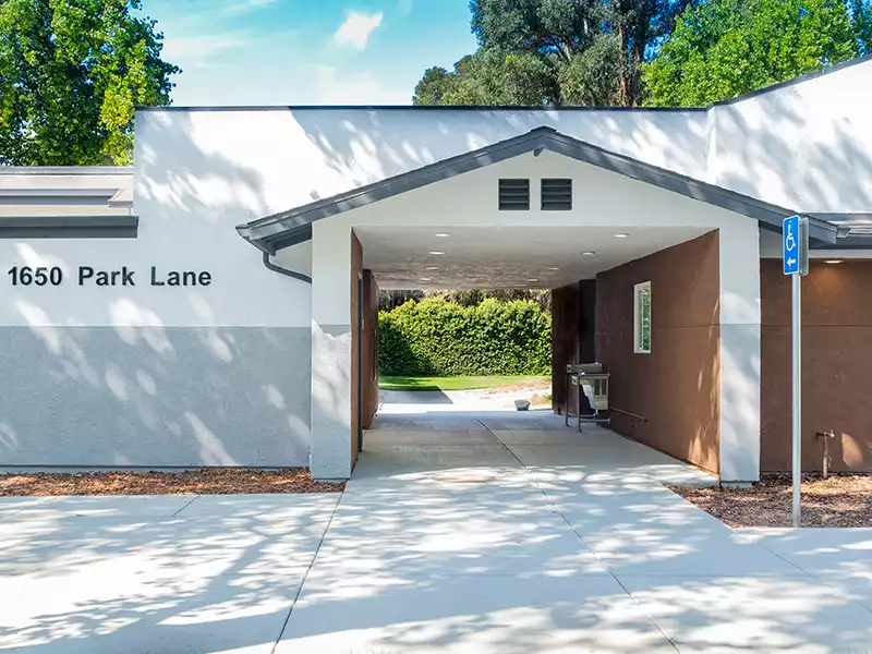 Main Entrance | Parkside Villa Apartments in Fairfield, CA