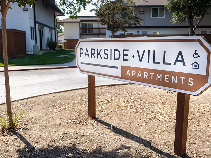 Welcome Sign | Parkside Villa Apartments in Fairfield, CA
