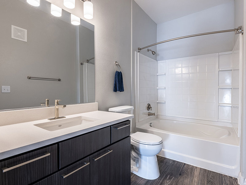 Bathroom with Tub | Cornerstone Park Henderson Apartments