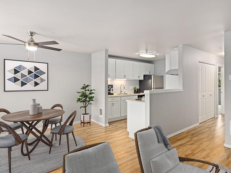 Dining Area | Portola Bridge Creek Apartments