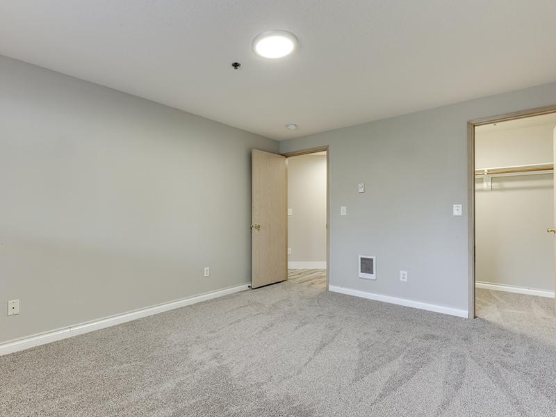 Bedroom Doorway | Veri 1319 Apartments in Vancouver, WA