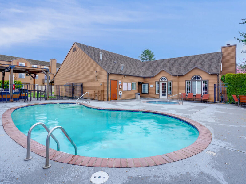 Outdoor Pool | Renaissance at 29th Apartments in Vancouver, WA