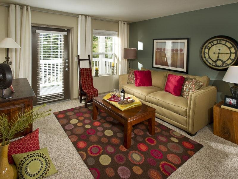 Living Room | The Knolls at Inglewood Hill Apartments