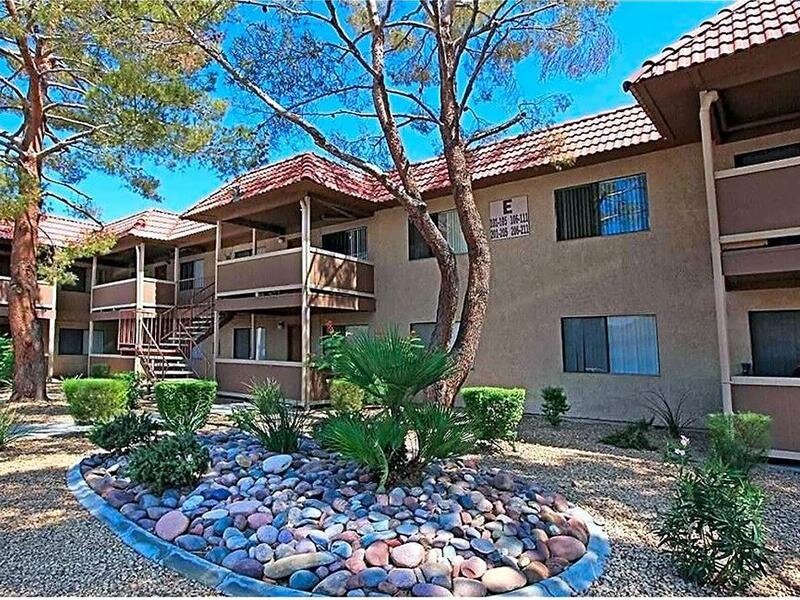 Building Exterior | Reno Villas