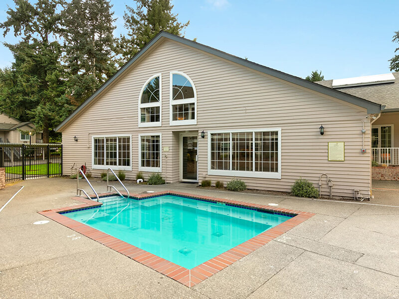 Hot Tub | Autumn Chase Apartments in Vancouver, WA