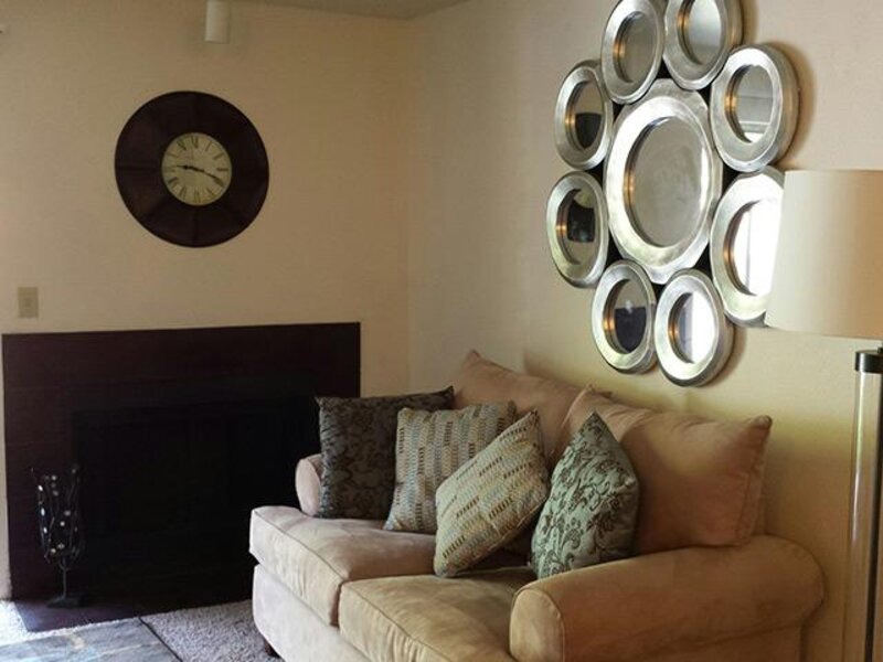 Model Living Room, Feature Page