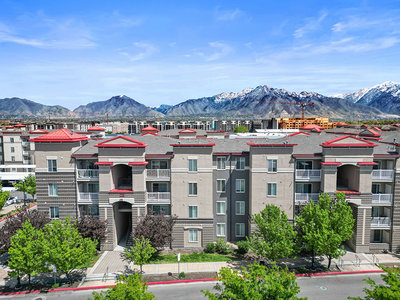 Exterior | Brickgate Apartments in Murray, UT