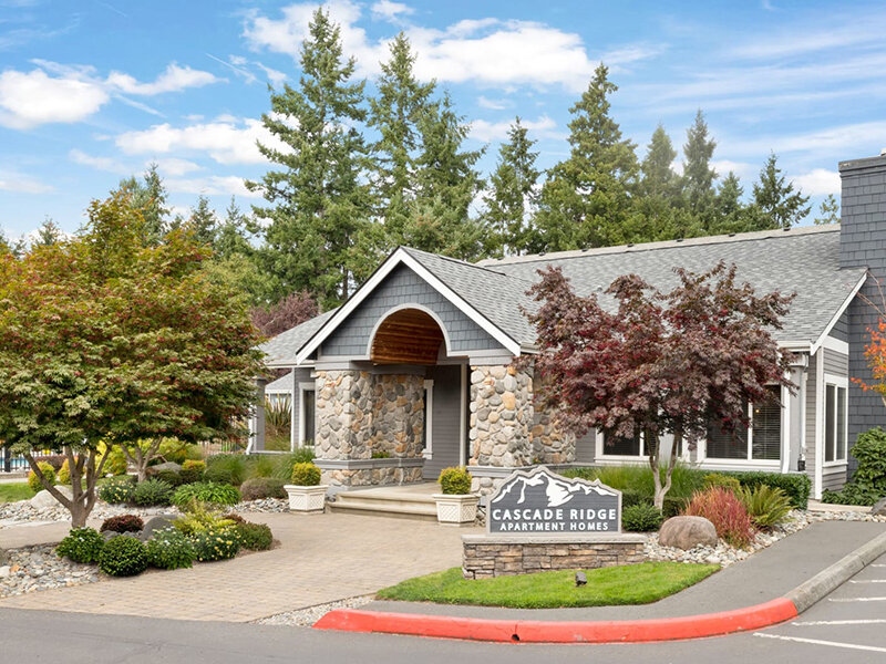 Clubhouse Exterior | Cascade Ridge