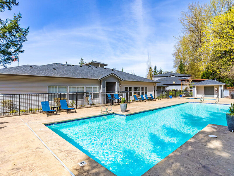 Outdoor Pool | Pebble Cove Apartment Photos in Renton, WA