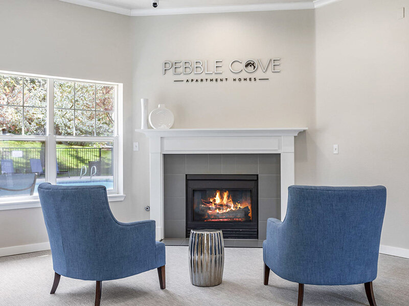 Community Area with Fireplace | Pebble Cove Apartment Photos in Renton, WA