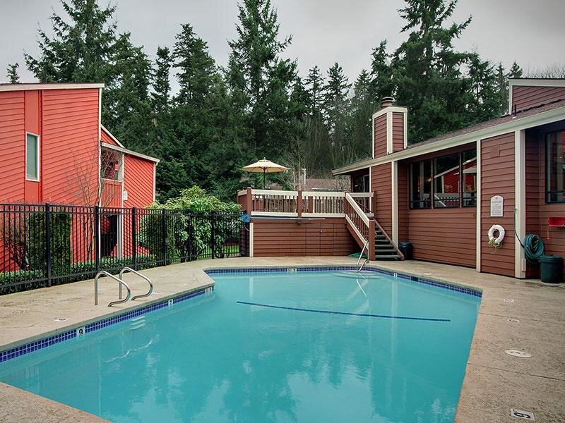 Swimming Pool | Vue Kirkland Apts in Kirkland, WA