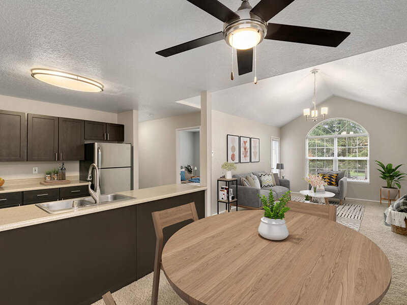 Dining Area | Carriage Park Apartments in Vancouver, WA