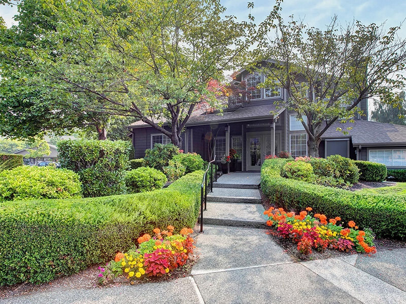 Leasing Office | Waters Edge