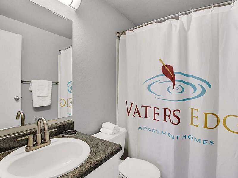 Bathroom | Waters Edge
