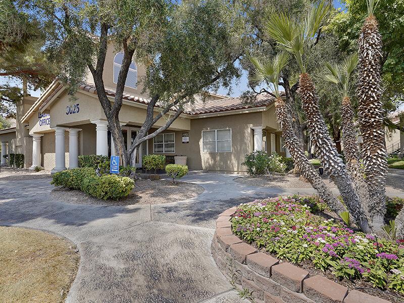 Apartment Grounds | Gloria Park Villas