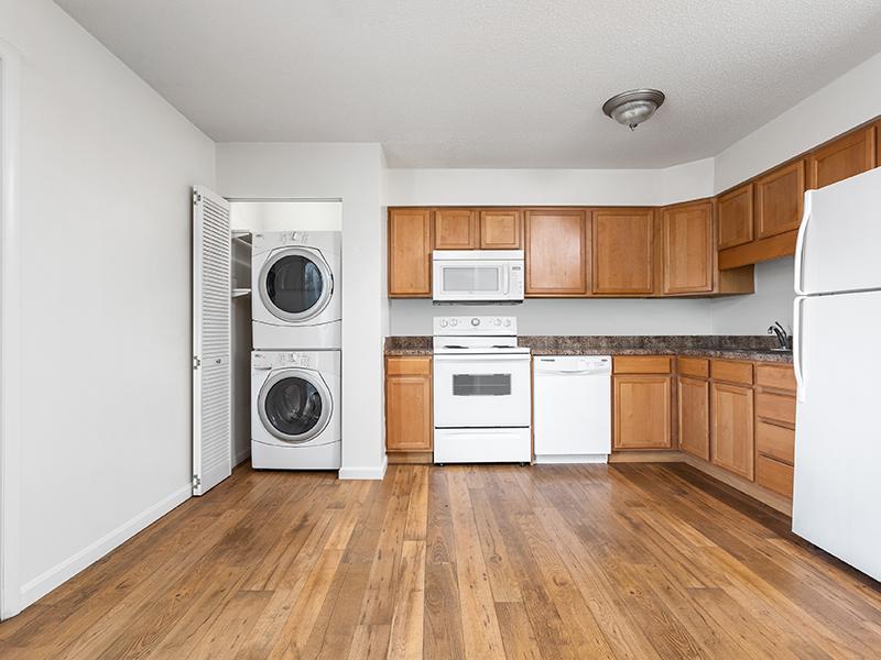 Kitchen | Kimber Green Apartments in Evansville, IN