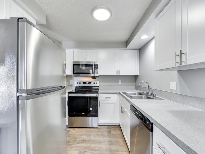 Fully Equipped Kitchen | The Acres Apartments in Vancouver, WA