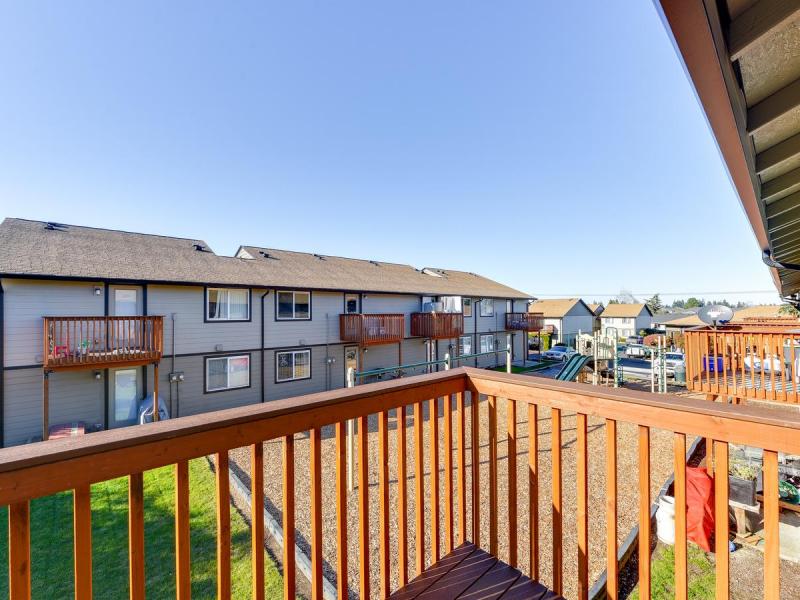 Balcony | The Acres Apartments in Vancouver, WA