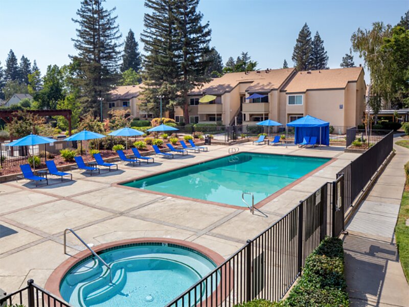 Swimming Pool | Juniper Apartments