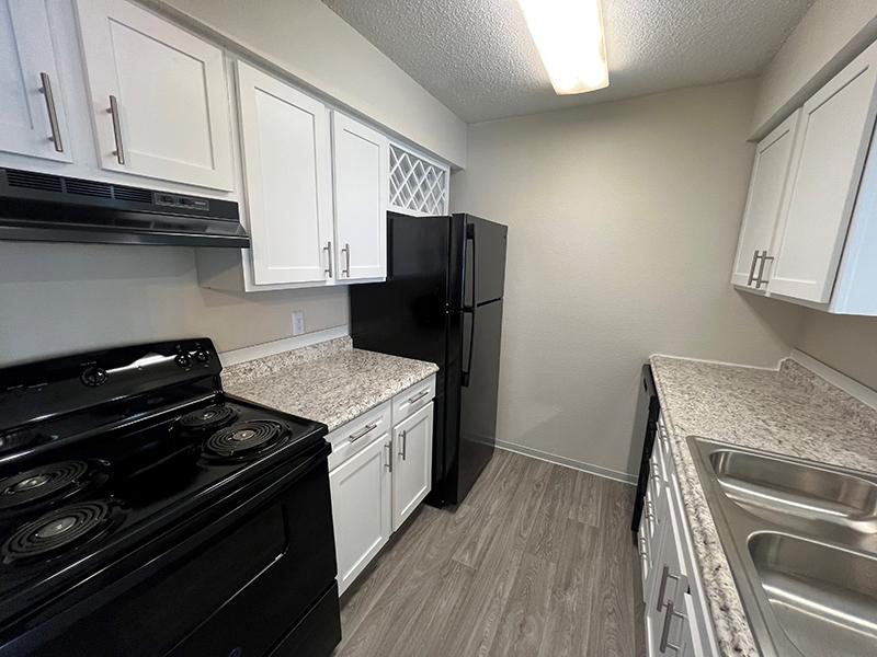 Apartments for Rent in Elkhart, IN | Photos of Walnut Trails