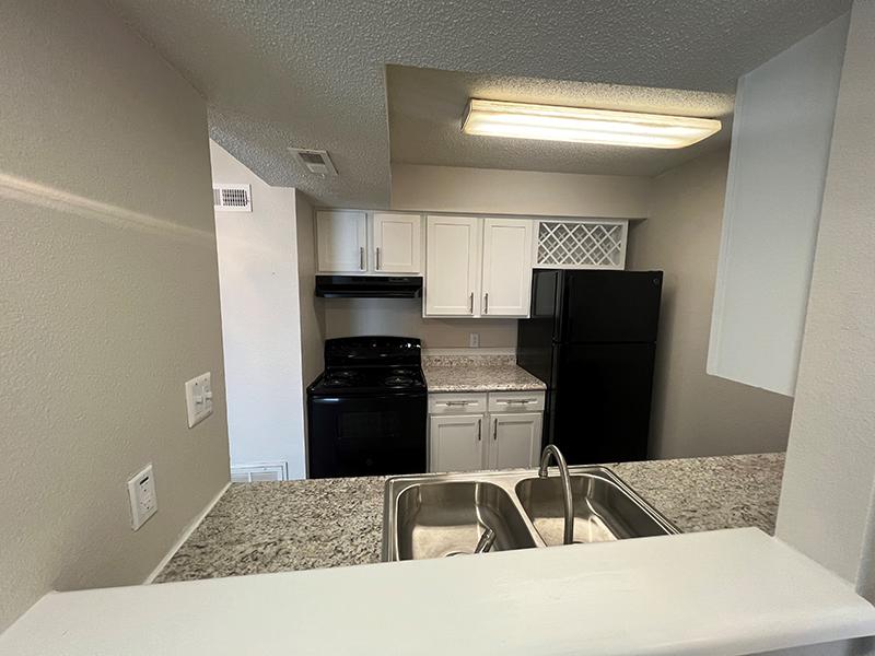 Fully Equipped Kitchen | Walnut Trails Apartments in Elkhart, IN