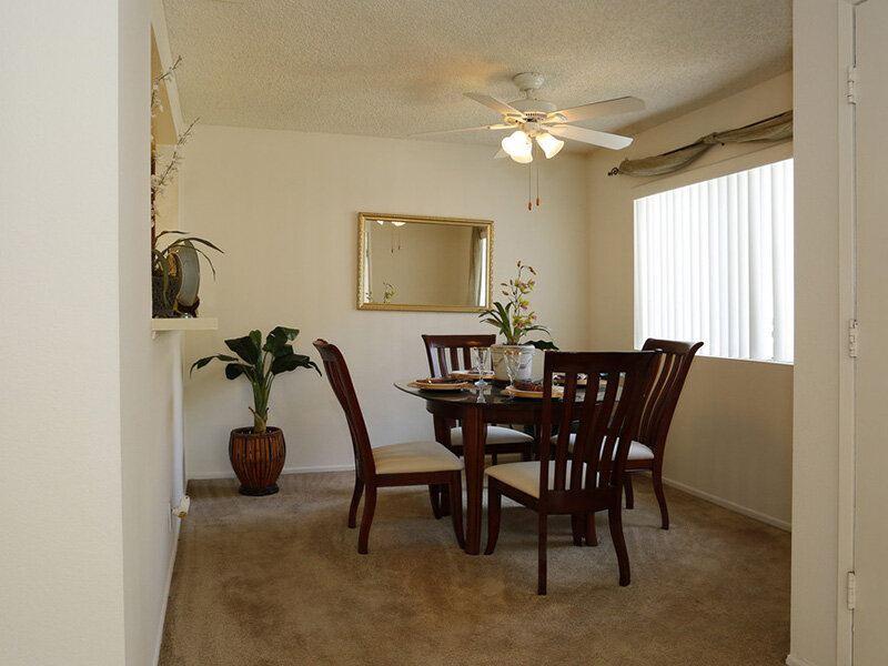 Dining Room | Meadowood Apartments