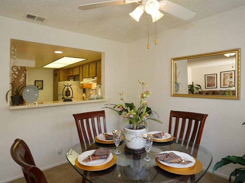 Dining Area | Meadowood Apartments