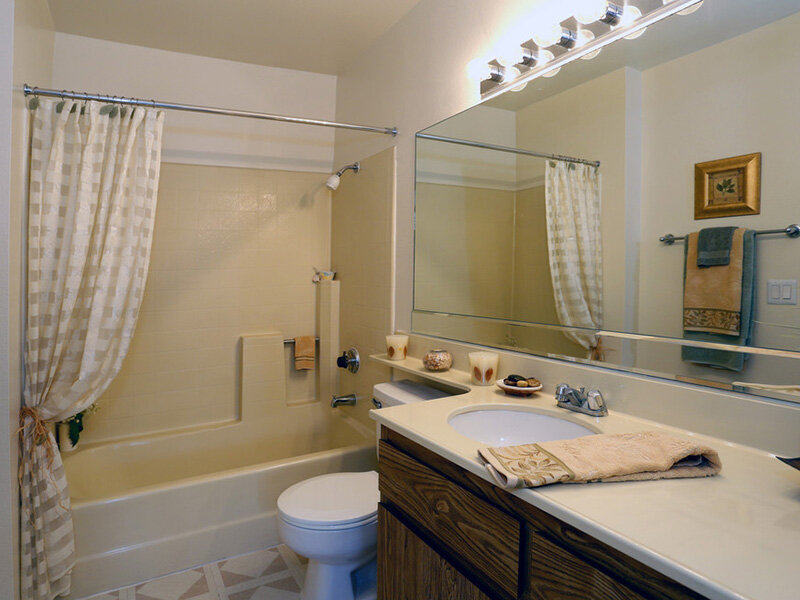 Beautiful Bathroom | Meadowood Apartments