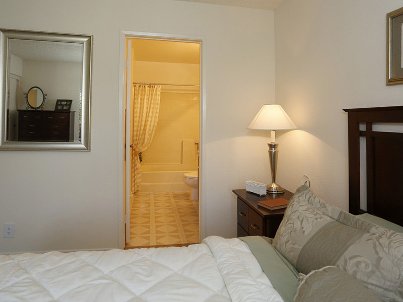 Master Bedroom | Meadowood Apartments