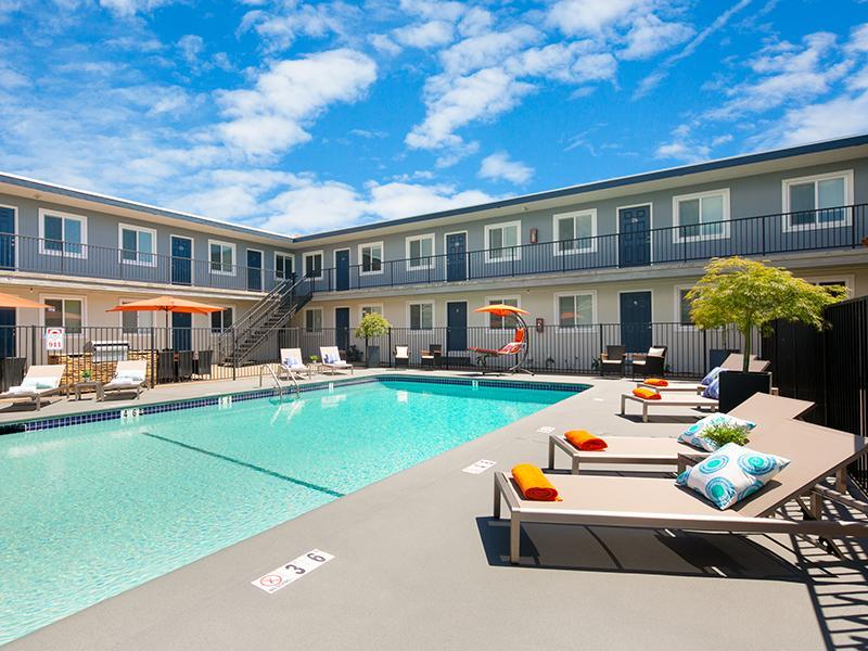 Pool |Bay Vista Apartments