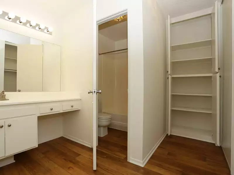1 Bedroom Bathroom | Tribeca Apartments