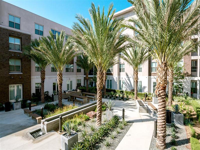 Outdoor Courtyard | Monterey Station Apartments in Pomona, CA