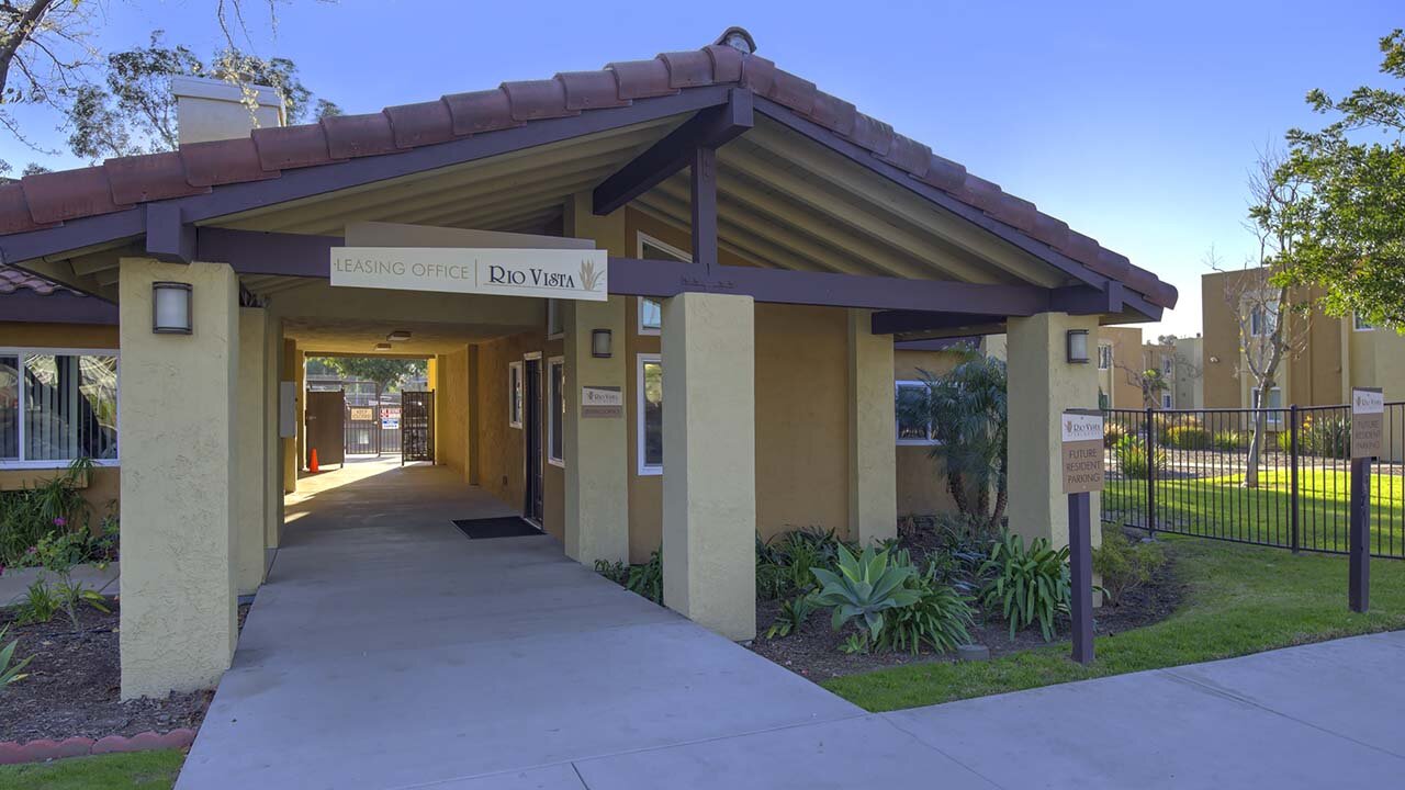 Rio Vista Apartments Neighborhood