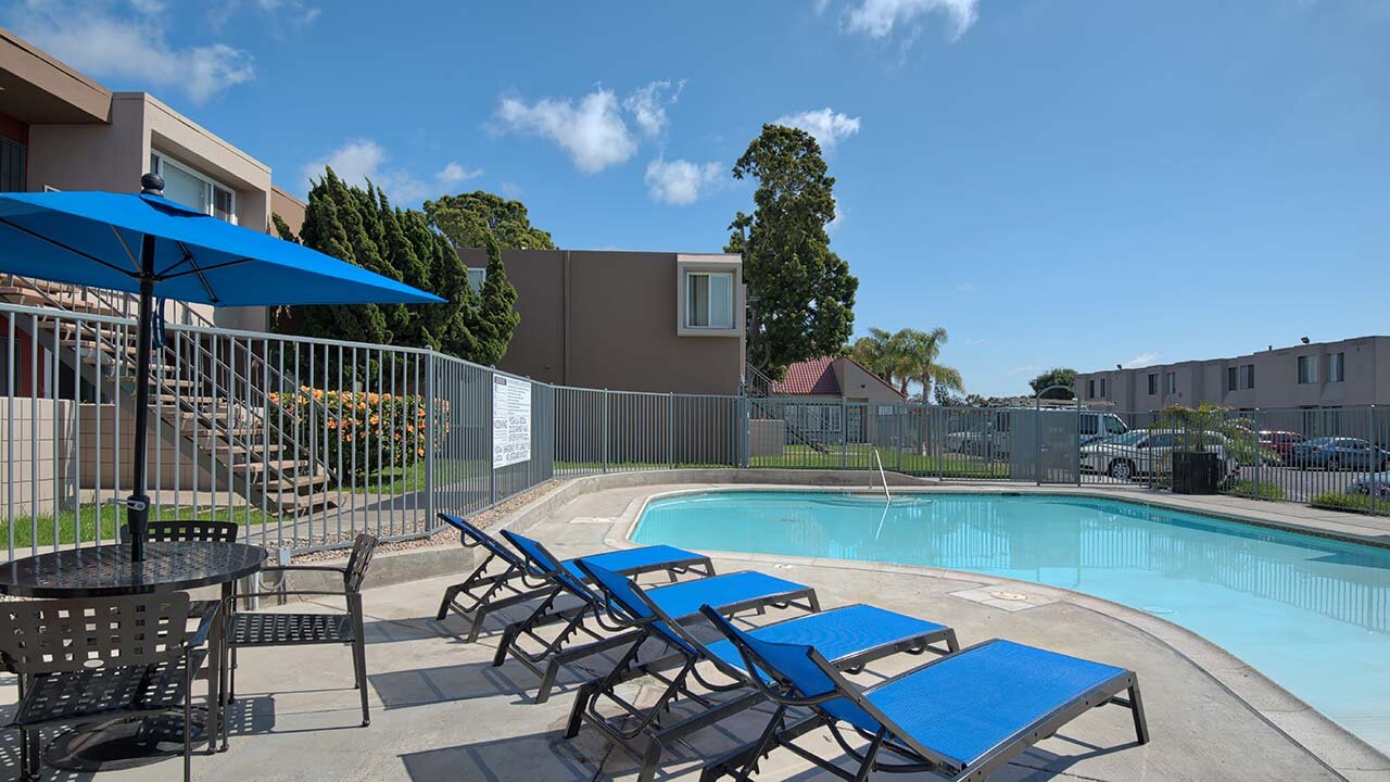 Vista La Rosa Apartments Neighborhood