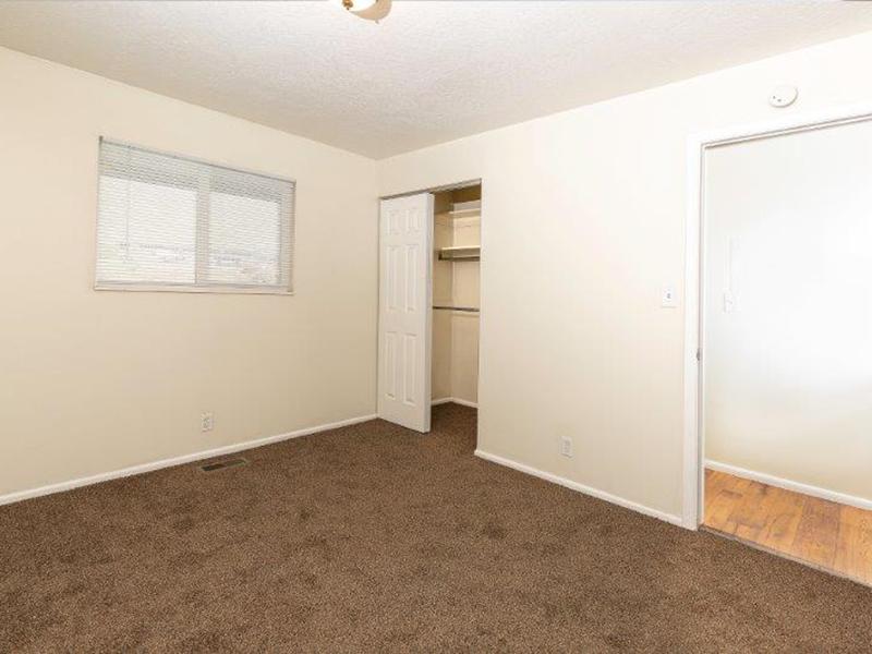 Spacious Bedroom | Lookout Pointe