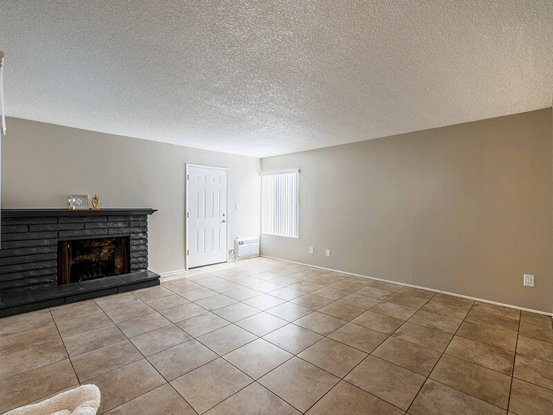2+1 Fireplace 2 | Anaheim Cottages