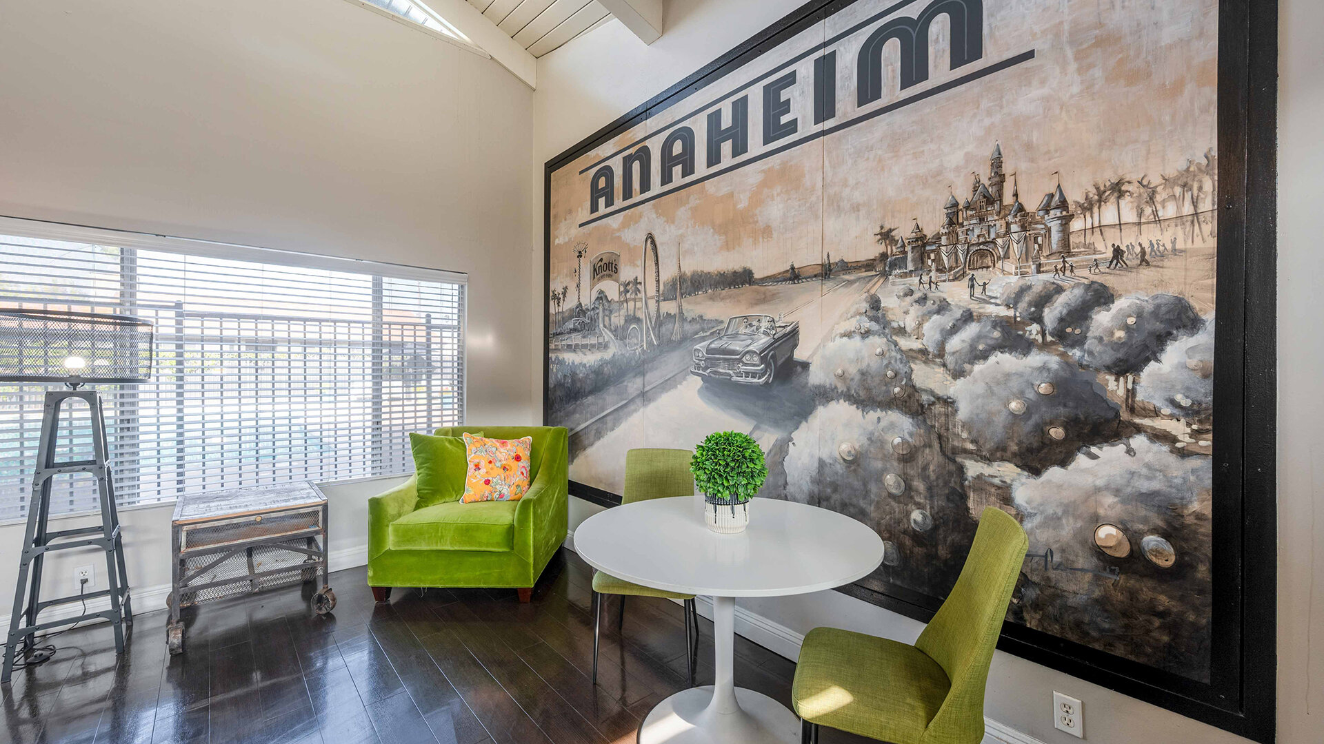 Anaheim Cottages Apartments Amenities