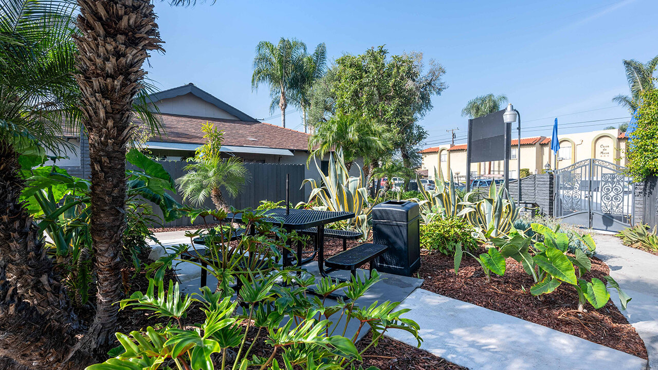 Anaheim Cottages Apartments Neighborhood