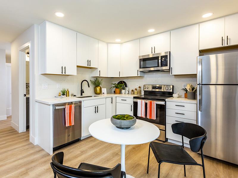 Kitchen | Enclave Apartments