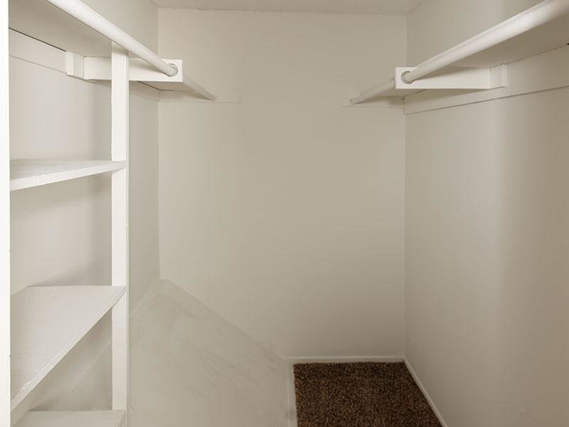 Walk in Closets - Apartments with Walk in Closets