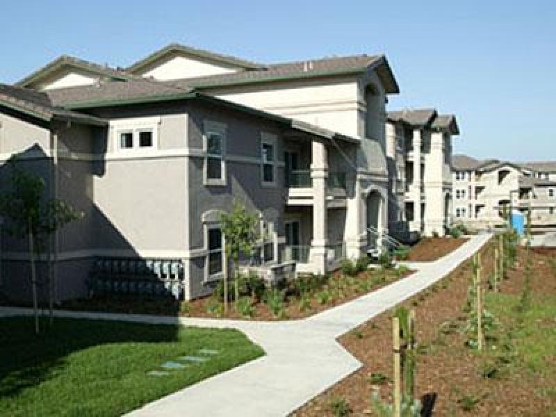 Exterior | Arlington Creek Apartments in Antelope, CA