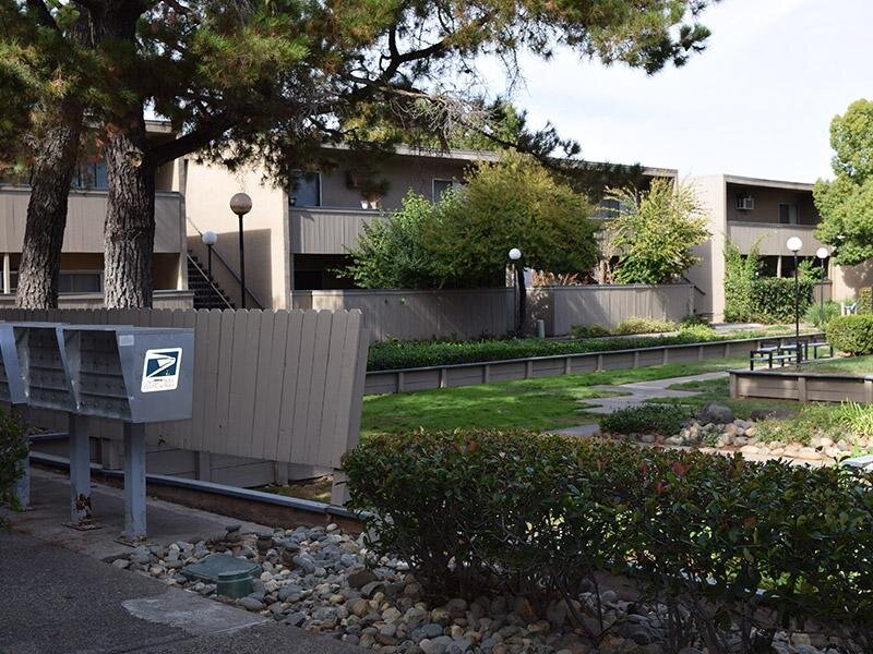 Apartment Buildings | Amber Grove Apartments in Sacramento, CA