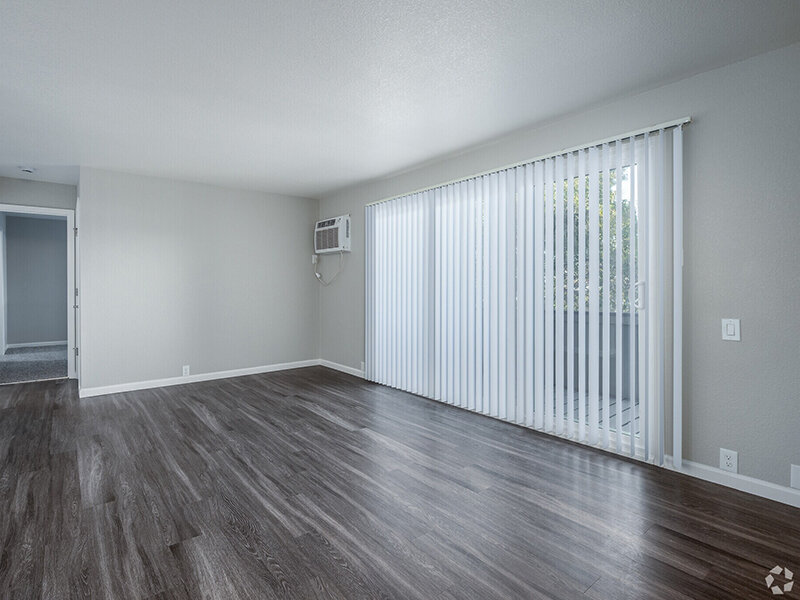 Front Room | Amber Grove