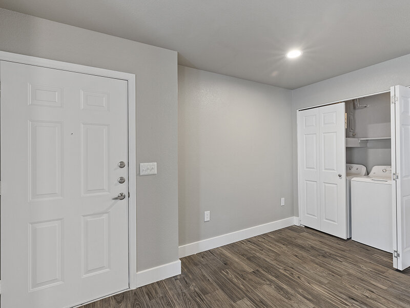 Spacious Room with Laundry | Knight Vest